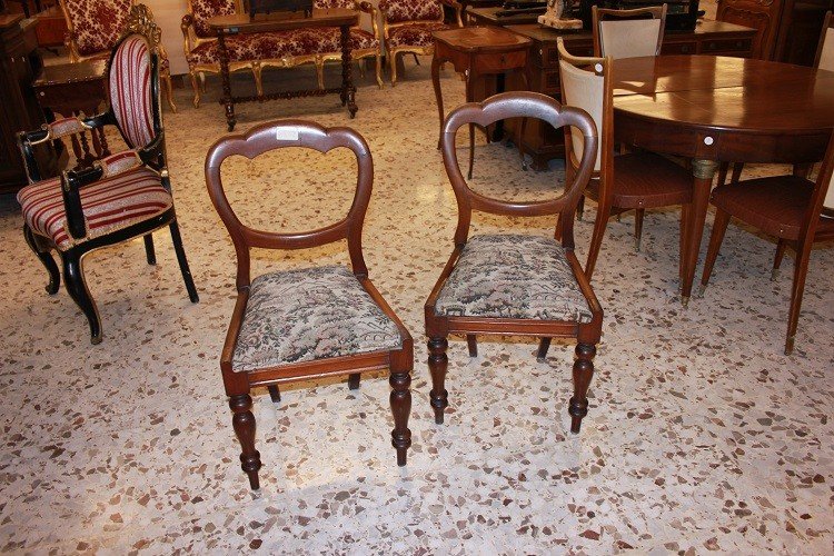 Gruppo di 4 sedie inglesi della seconda metà del 1800, stile Vittoriano, in legno di mogano-photo-2