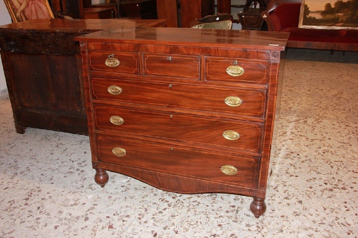 Comò inglese della prima metà del 1800, stile Regency, in legno di mogano