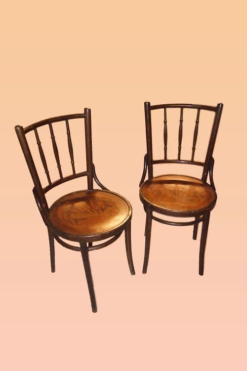 Gruppo di 4 sedie Thonet francesi di inizio 1900 in legno di faggio tinto noce curvo 