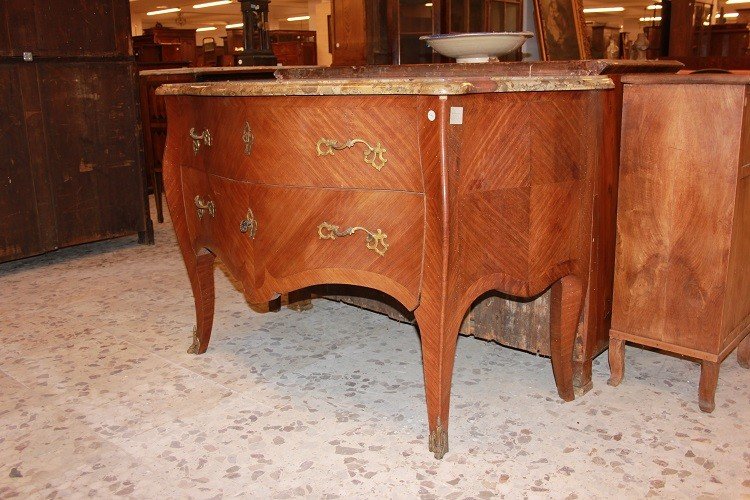 Comò a 2 grandi cassetti francese di metà 1800, stile Luigi XV, in legno di bois de rose-photo-1