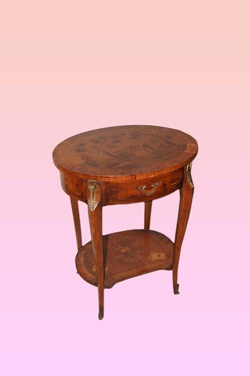 Tavolino ovale francese della seconda metà del 1800, stile Transizione, in legno di palissandro