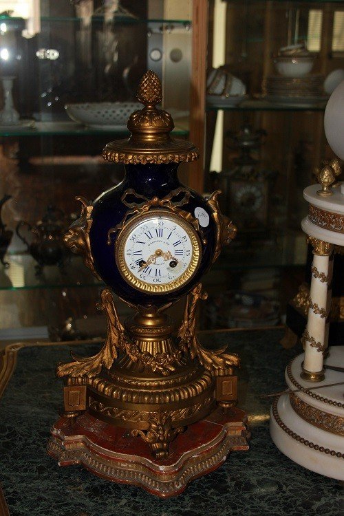 Orologio da tavolo francese del 1800 in legno bronzo e Opaline blu