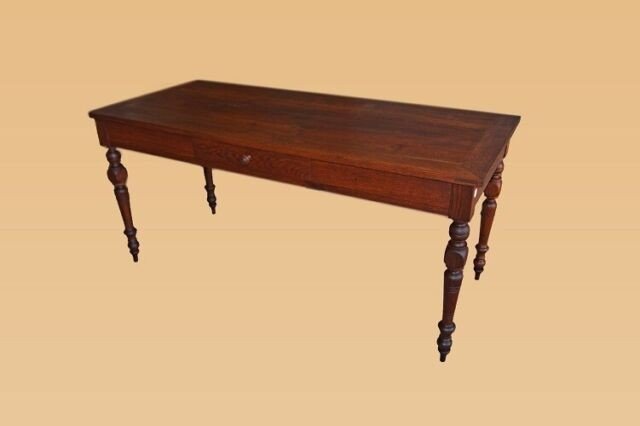 Tavolo fisso francese rustico di metà 1800 in legno di ciliegio. Presenta piano da rilucidare