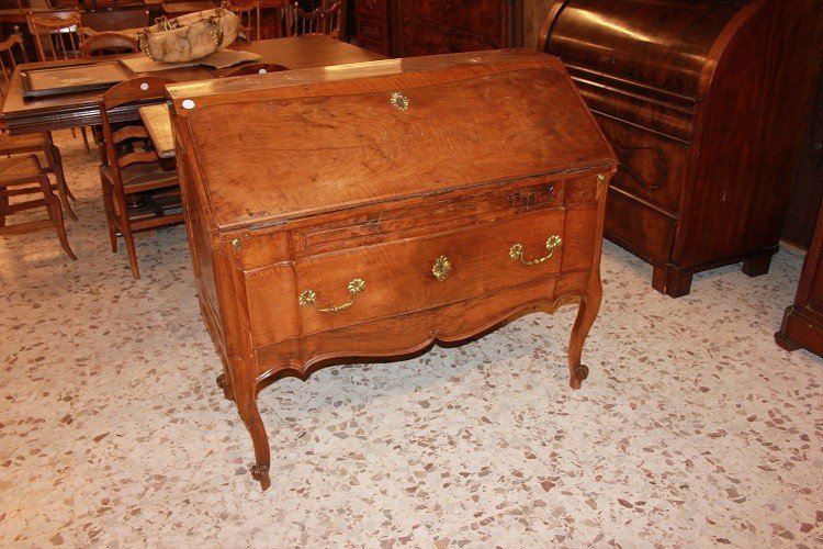 Ribalta francese di fine 1700, stile Provenzale, in legno di noce