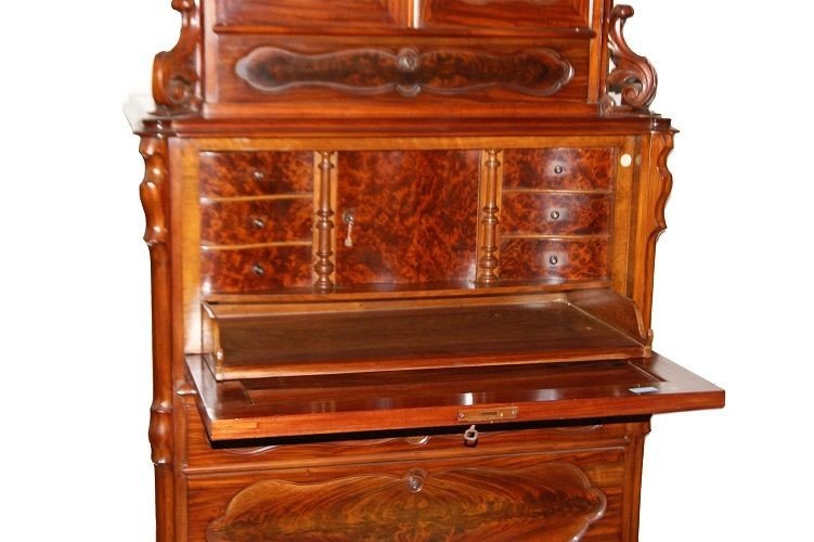 <p>Trumeau Nord Europa di metà 1800, stile Biedermeier, in legno di mogano e piuma di mogano-photo-3