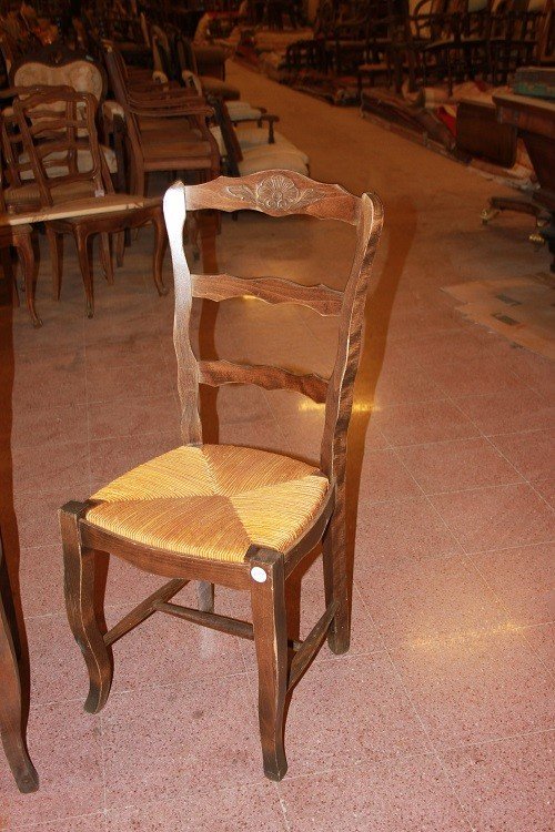 Gruppo di 18 sedie francesi di fine 1800, stile Provenzale, in legno di noce-photo-3