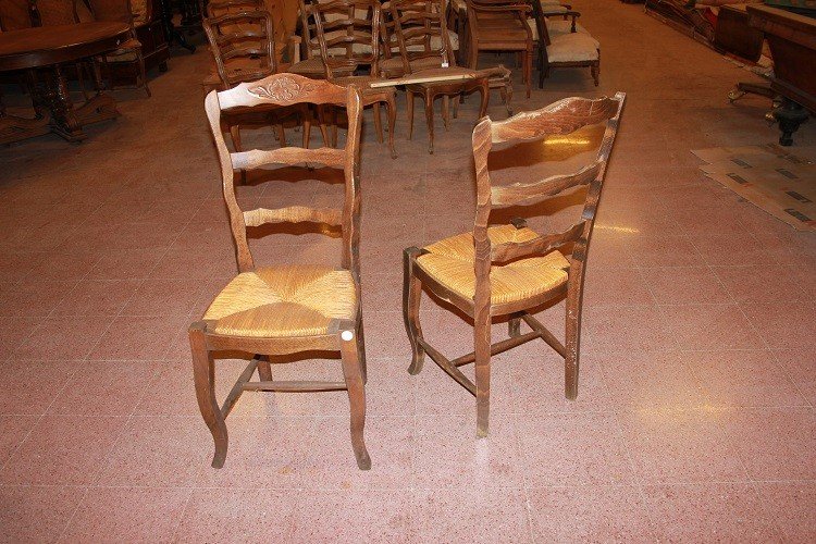 Gruppo di 18 sedie francesi di fine 1800, stile Provenzale, in legno di noce-photo-1