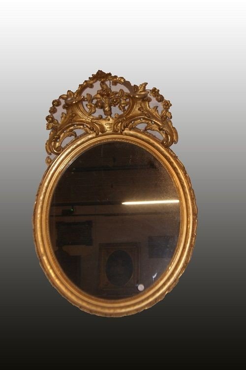 Specchiera francese di metà 1800, stile Luigi XV, in legno dorato foglia oro