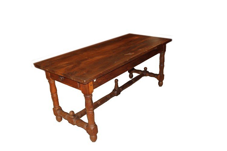 Tavolo rustico francese della seconda metà del 1800 in legno di noce