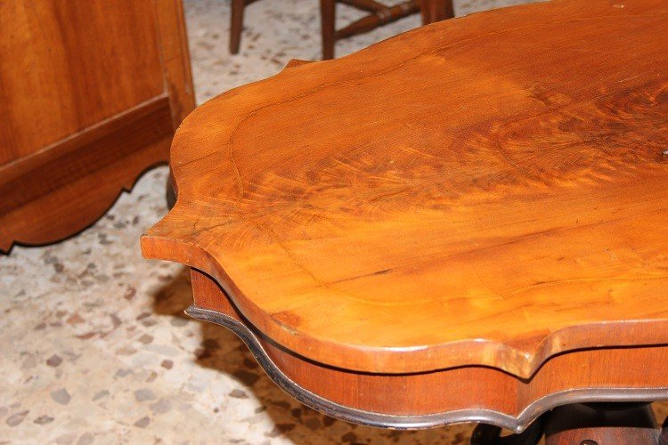 Tavolino Nord Europa di metà 1800, stile Biedermeier, in legno di mogano e piuma di mogano-photo-2