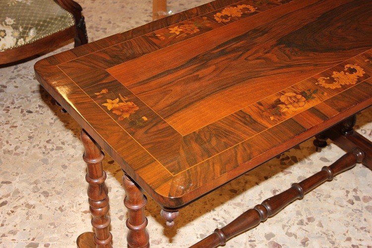 Tavolino da salotto inglese della seconda metà del 1800, stile Vittoriano, in legno di noce-photo-3