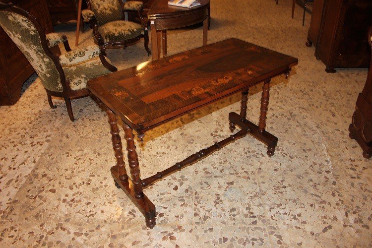 Tavolino da salotto inglese della seconda metà del 1800, stile Vittoriano, in legno di noce-photo-4