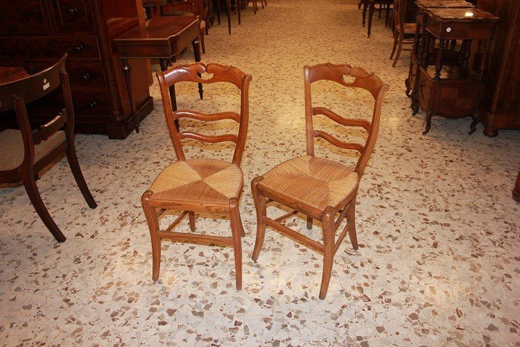 Gruppo di 6 sedie francesi di fine 1800, stile Rustico, in legno di noce con seduta in paglia -photo-3
