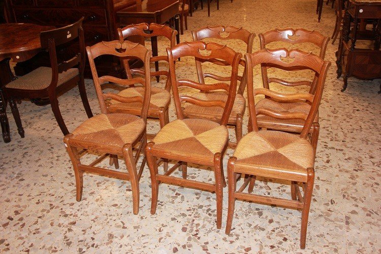 Gruppo di 6 sedie francesi di fine 1800, stile Rustico, in legno di noce con seduta in paglia 