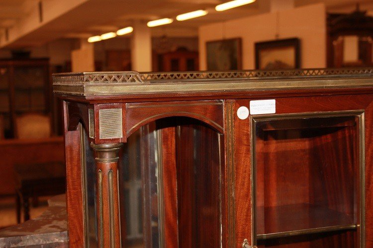 Cabinet credenzino francese di metà 1800, stile Luigi XVI, in legno di mogano e piuma di mogano-photo-3