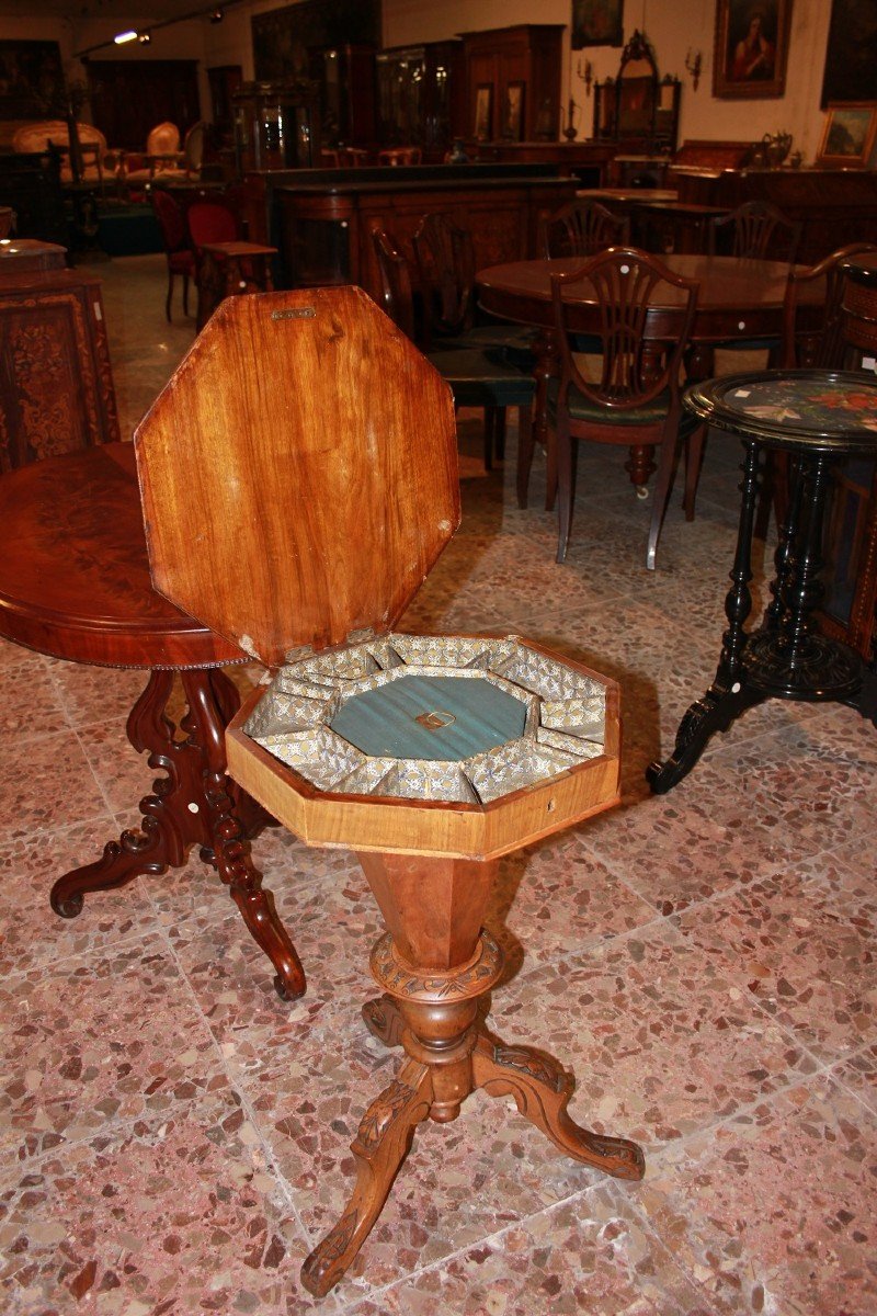 Tavolino Da Lavoro Inglese Riccamente intarsiato Stile Vittoriano in Legno di Noce-photo-2