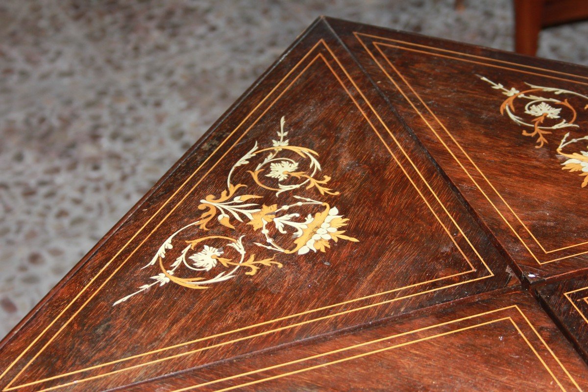 Tavolino a fazzoletto da gioco, inglese della seconda metà del 1800 stile Vittoriano-photo-3
