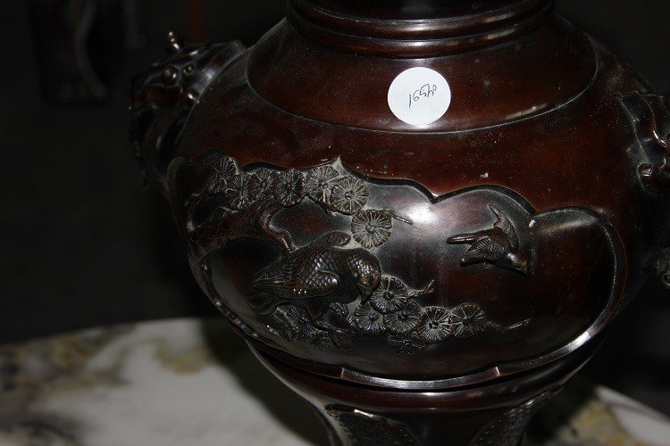 Grande Vaso Cinese del 1800 in Bronzo Con animali in Rilievo-photo-2