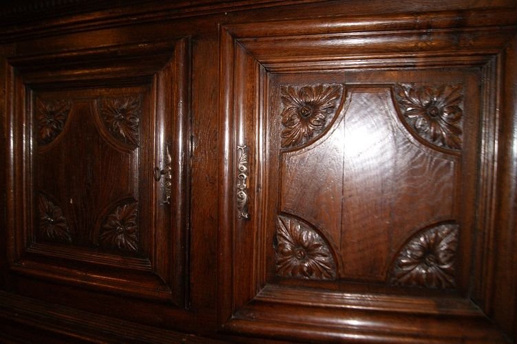 Antica credenza doppio corpo francese stile Luigi XIV di inizio 1700 in legno di castagno-photo-3