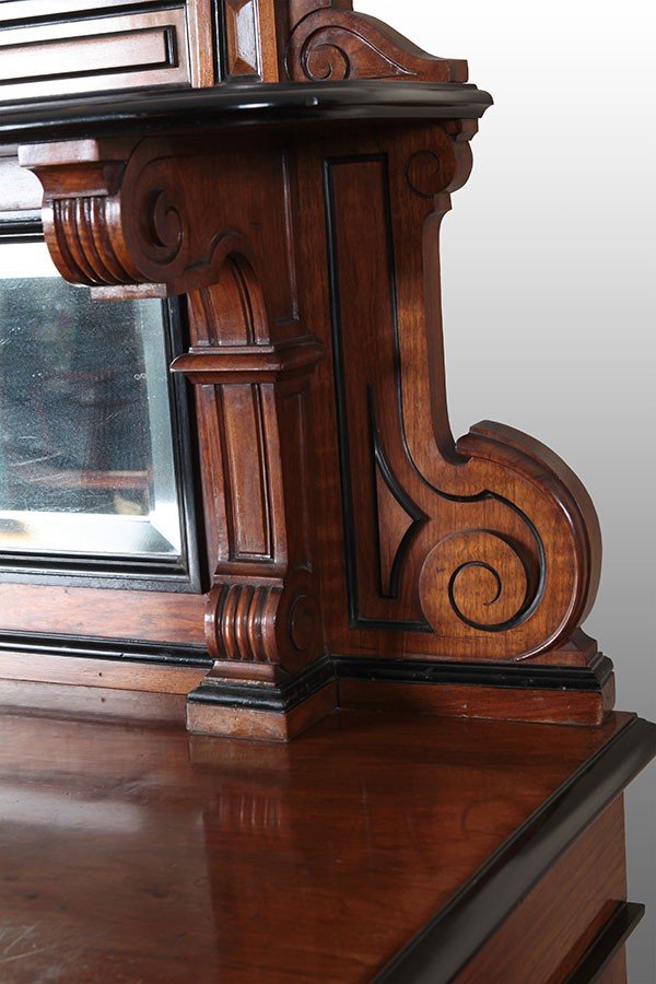 Coppia di piattaie in legno di noce con particolari ebanizzati, caratterizzata da alzata -photo-3