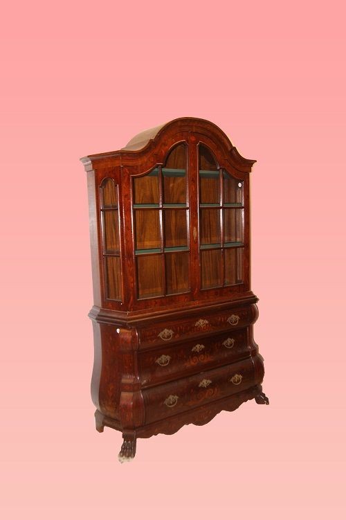 Trumeau olandese della prima metà del 1900, in legno di mogano riccamente intarsiato
