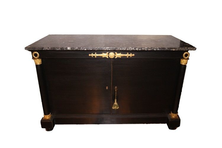 Credenza a 2 ante francese di metà 1800, stile Impero, in legno di mogano laccato nero