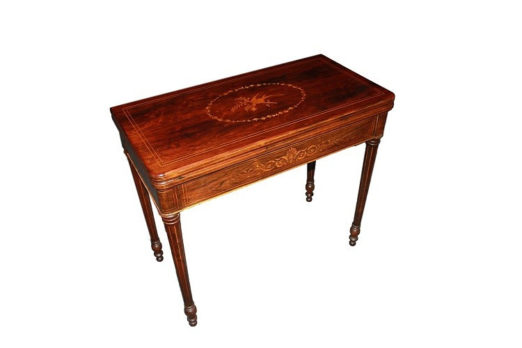 Tavolino da gioco francese della prima metà del 1800, stile Carlo X, in legno di palissandro