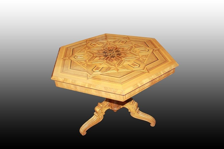 Tavolino Rolo, italiano di metà 1800, in legno di noce