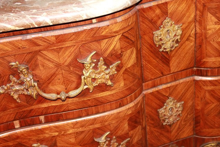 Bellissimo cassettone francese della prima metà 1800, stile Luigi XV, in legno di bois de rose.-photo-2