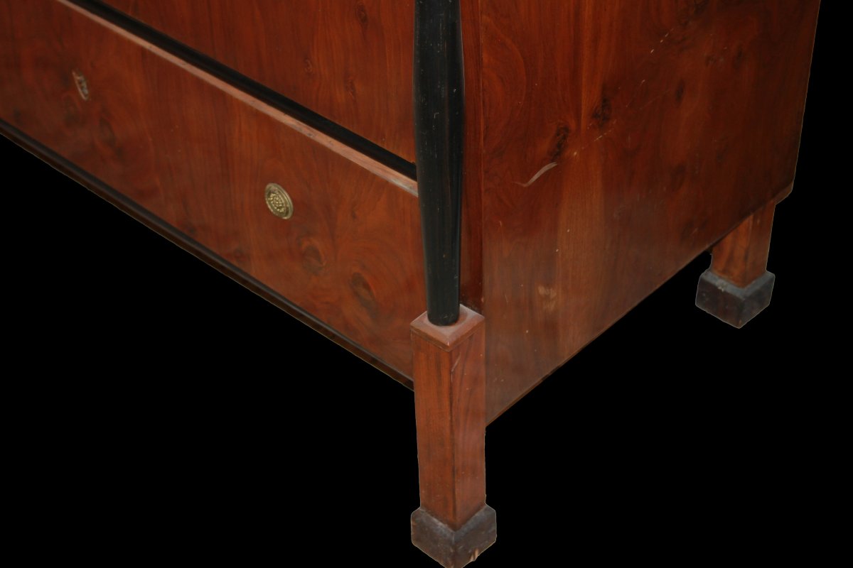 Cassettone Austriaco di metà 1800, stile Impero, in legno di noce. Presenta 3 grandi cassetti c-photo-1