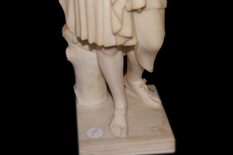 Bellissimo scultura francese della seconda metà del 1800 in marmo. Raffigurata dama in vesti ne-photo-4