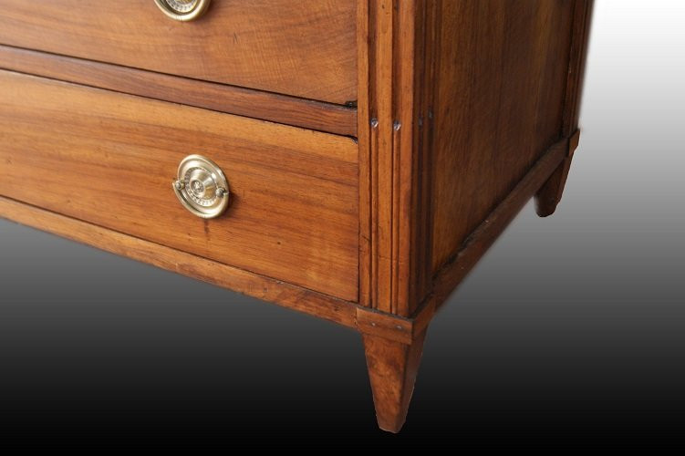 Grande comò francese di fine 1700, stile Luigi XVI, in legno di ciliegio. Presenta corpo superi-photo-2