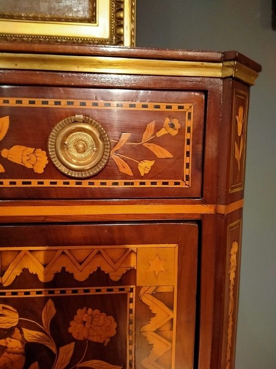 Secretaire olandese della fine 1700 riccamente intarsiato, a motivo floreale, da vari legni pol-photo-1