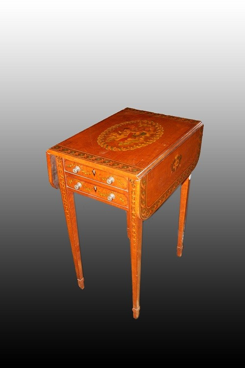 Bellissimo tavolino con alette inglese della prima metà del 1800, stile Sheraton, in legno di s