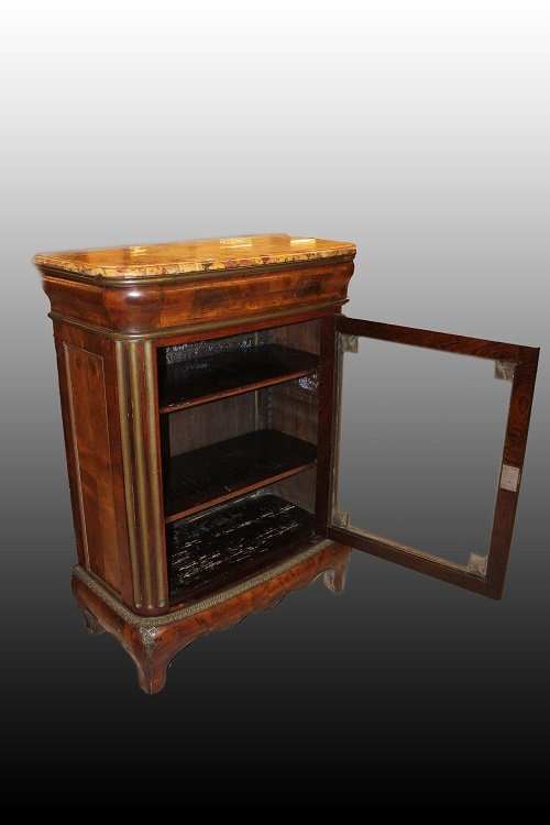 Graziosa vetrinetta bassa francese di metà 1800, stile Luigi XV, in legno di noce-photo-2