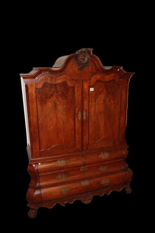 Trumeau olandese della seconda metà del 1700, stile Chippendale, in legno di noce
