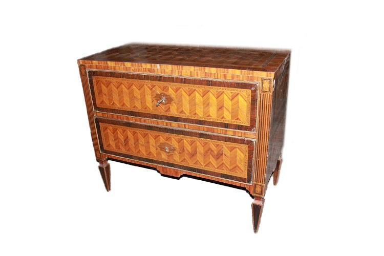 Magnifico cassettone italiano Piemontese della seconda metà del 1700, stile Luigi XVI, in legno