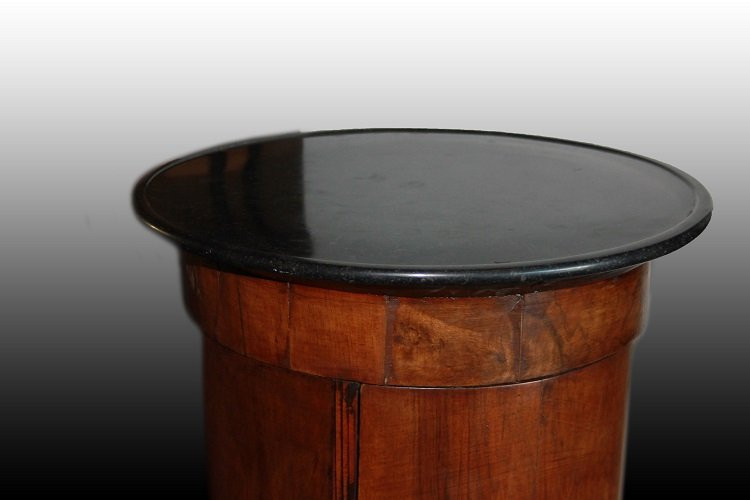 Grazioso mobiletto comodino a colonna francese di metà 1800, stile Direttorio, in legno di moga-photo-2