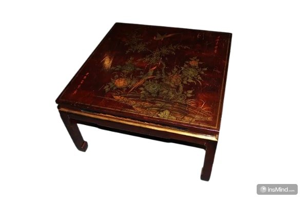 Tavolino basso cinese di inizio 1900 in legno laccato. Presenta piano decorato con pitture raff-photo-2