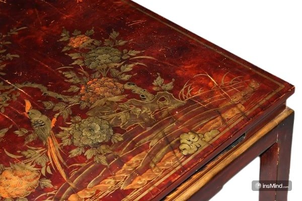 Tavolino basso cinese di inizio 1900 in legno laccato. Presenta piano decorato con pitture raff-photo-5