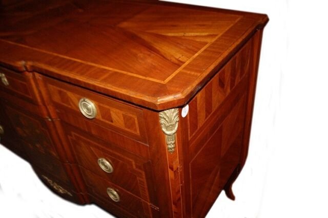 Comò francese di metà 1800, stile Transizione, in legno di mogano e bois de rose-photo-3
