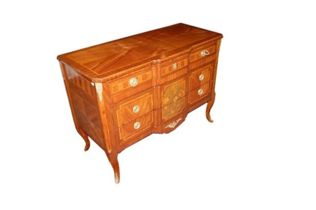 Comò francese di metà 1800, stile Transizione, in legno di mogano e bois de rose