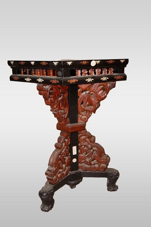 Tavolino inglese di gusto orientale di metà 1800, in vari legni-photo-2