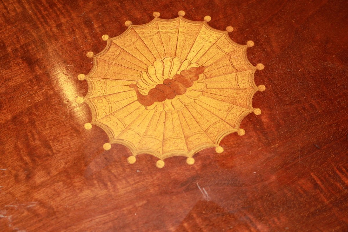 Piccolo tavolino Vittoriano in Legno di Mogano del 1800 con intarsi-photo-2