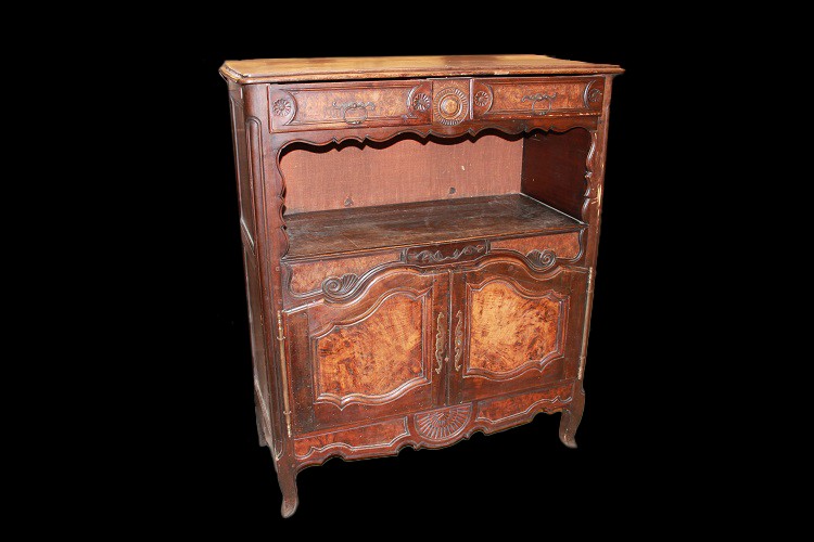 Credenza francese della seconda metà 1700, stile Provenzale, in legno di noce e radica di noce.