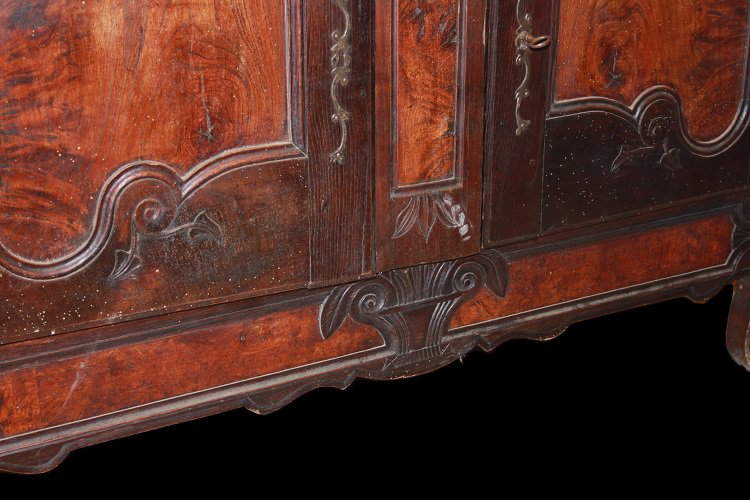 Credenza francese della seconda metà 1700, stile Provenzale, in legno di noce e radica di noce.-photo-3