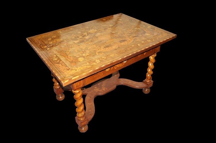 Tavolo rettangolare da salotto, olandese di fine 1700, in legno di noce
