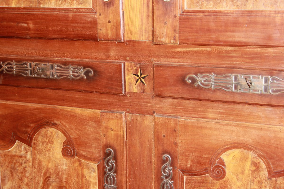 Grande stipo credenza dispensa francese di inizio 1800, stile Provenzale, in legno di ciliegio -photo-3