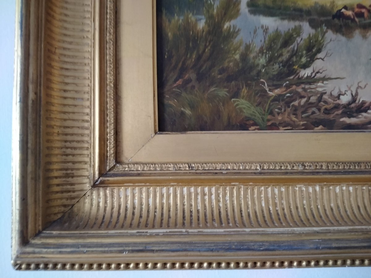 Olio su tela raffigurante paesaggio fluviale con personaggi e animai al pascolo. Cornice coeva -photo-3