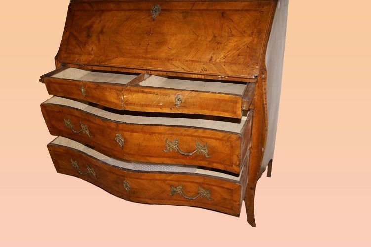 Trumeau italiano di inizio 1700, stile Luigi XV, in legno di noce-photo-2